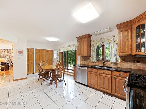 4th image of 1144 S Salem Ln