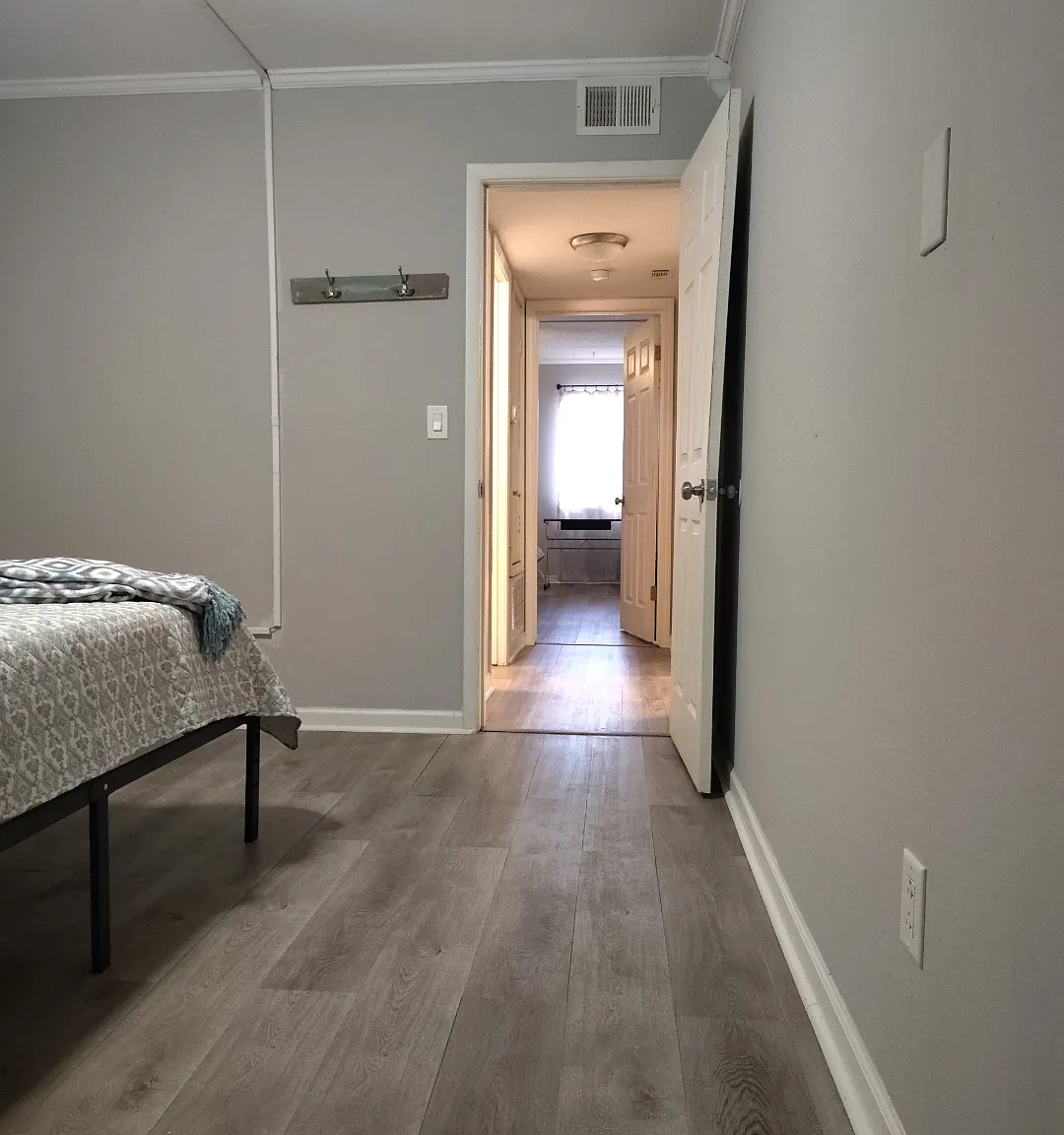 2 bed, 900 sqft, $2,000 — Photo 4