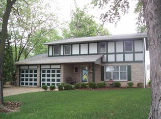 3301 Ridgeview Dr, Findlay, OH 45840