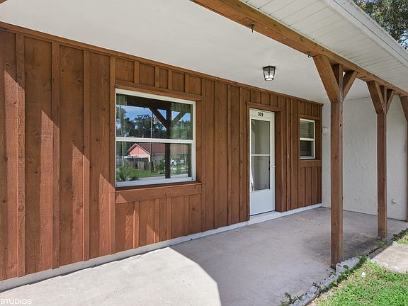 2nd image of 109 Luna Cir