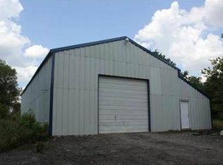 907 E 4th Ave, Garnett, KS 66032