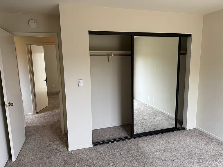 504 McClellan Ave #5 — Photo 18
