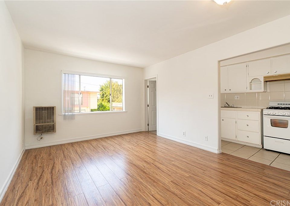 1st image of 4907 Beverly Blvd APT 7