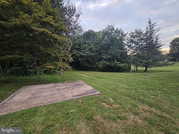 2nd image of 1443 Appleton Rd