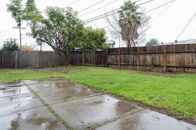 4296 Lorren Dr — Photo 10