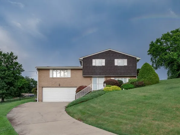 11 Crestwood Dr, Cecil, PA 15321