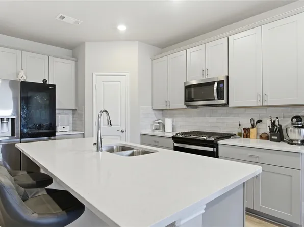 2351 Aspen Hill Dr, Forney, TX 75126