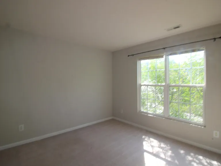 104 Hickory Meadow Cir — Photo 12