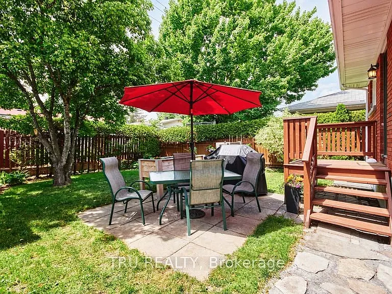 1342 Hanbury St #B — Photo 2