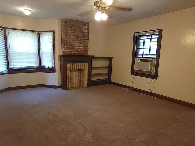 2054 Iuka Ave — Photo 11