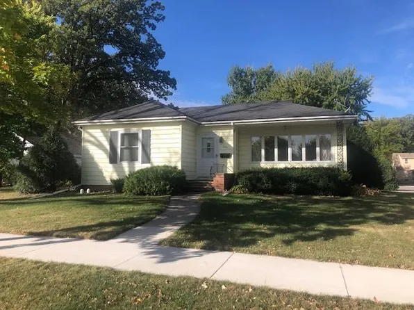 200 8th St SE, Waseca, MN 56093