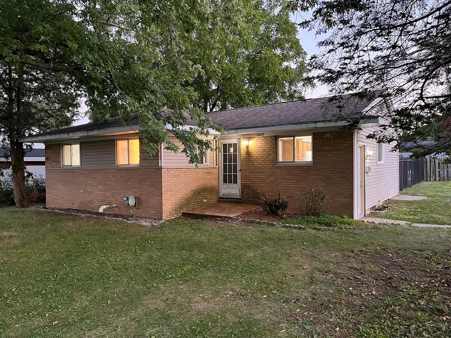3309 Risdale Ave photo 1