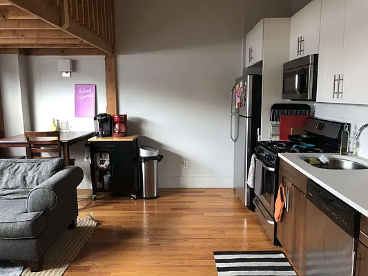 Rented by Manhattan Management LLC | media 53