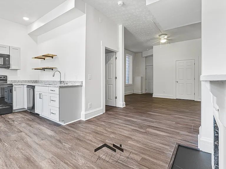 427 Whiteman St #1 — Photo 7