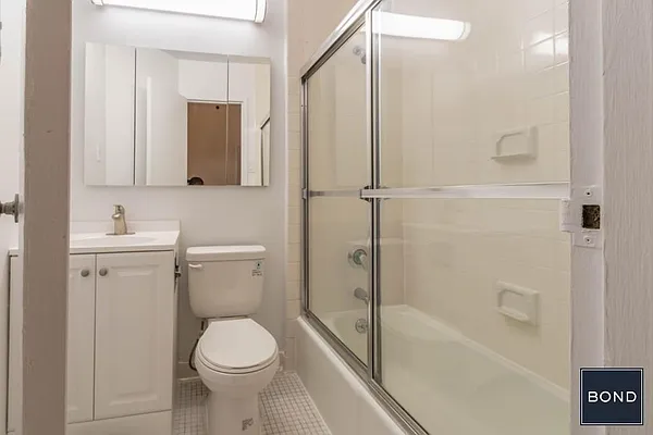 Rented by Bond New York | media 24