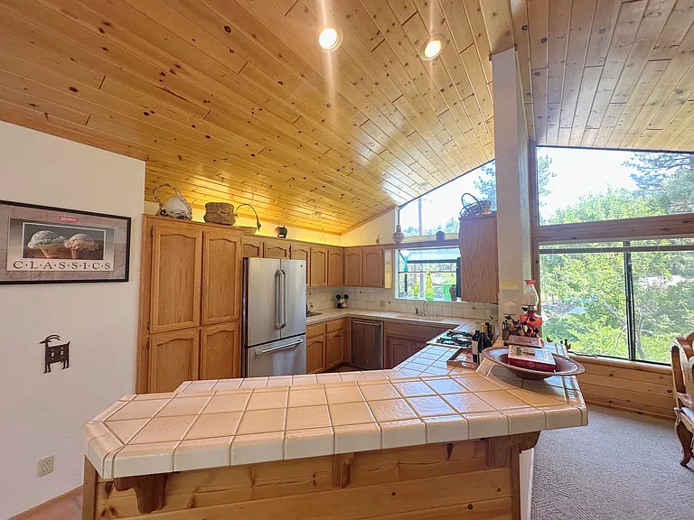15208 Chestnut Dr — Photo 8