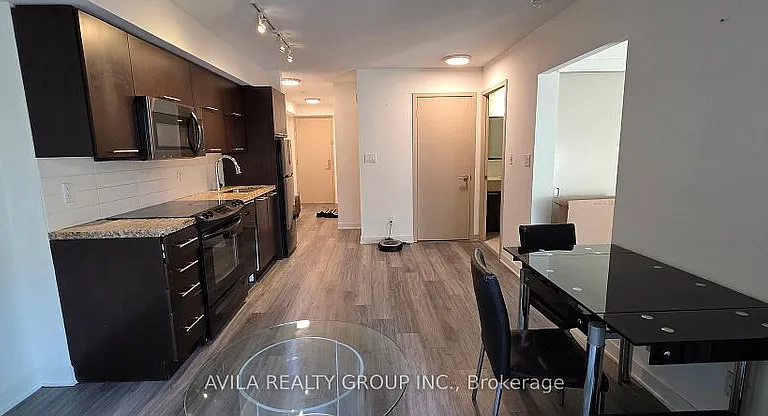 126 Simcoe St #301 — Photo 33