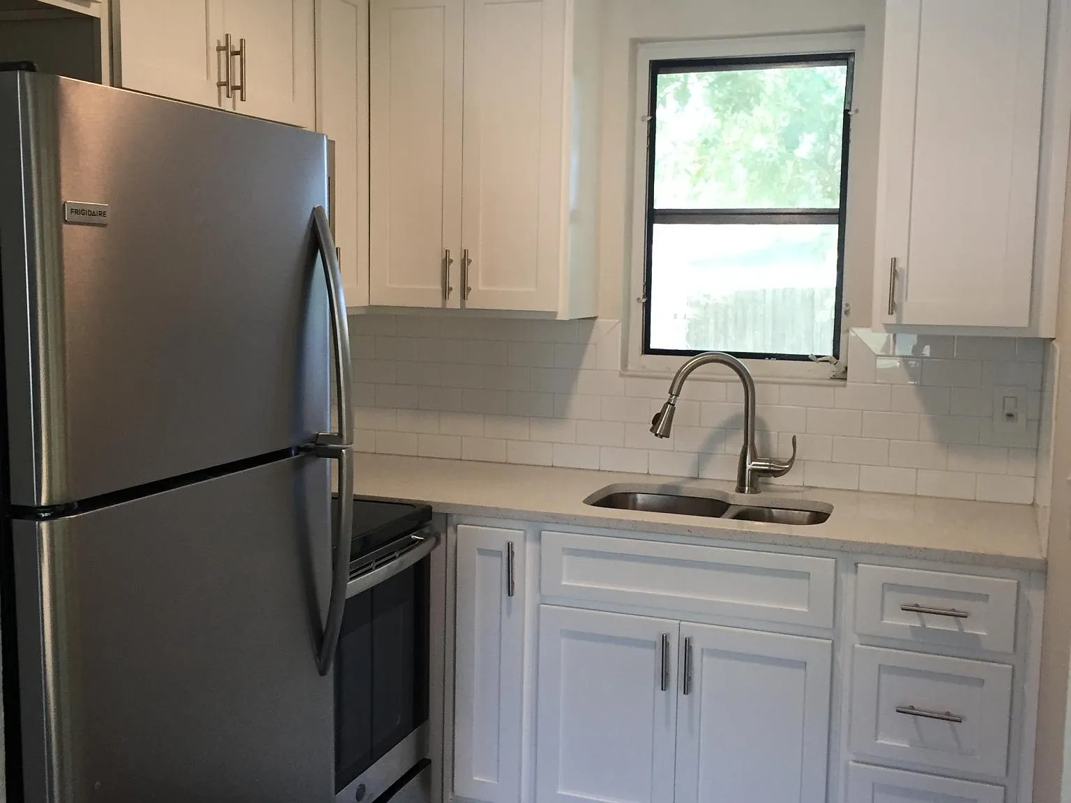 2 bed, 660 sqft, $2,650 — Photo 2