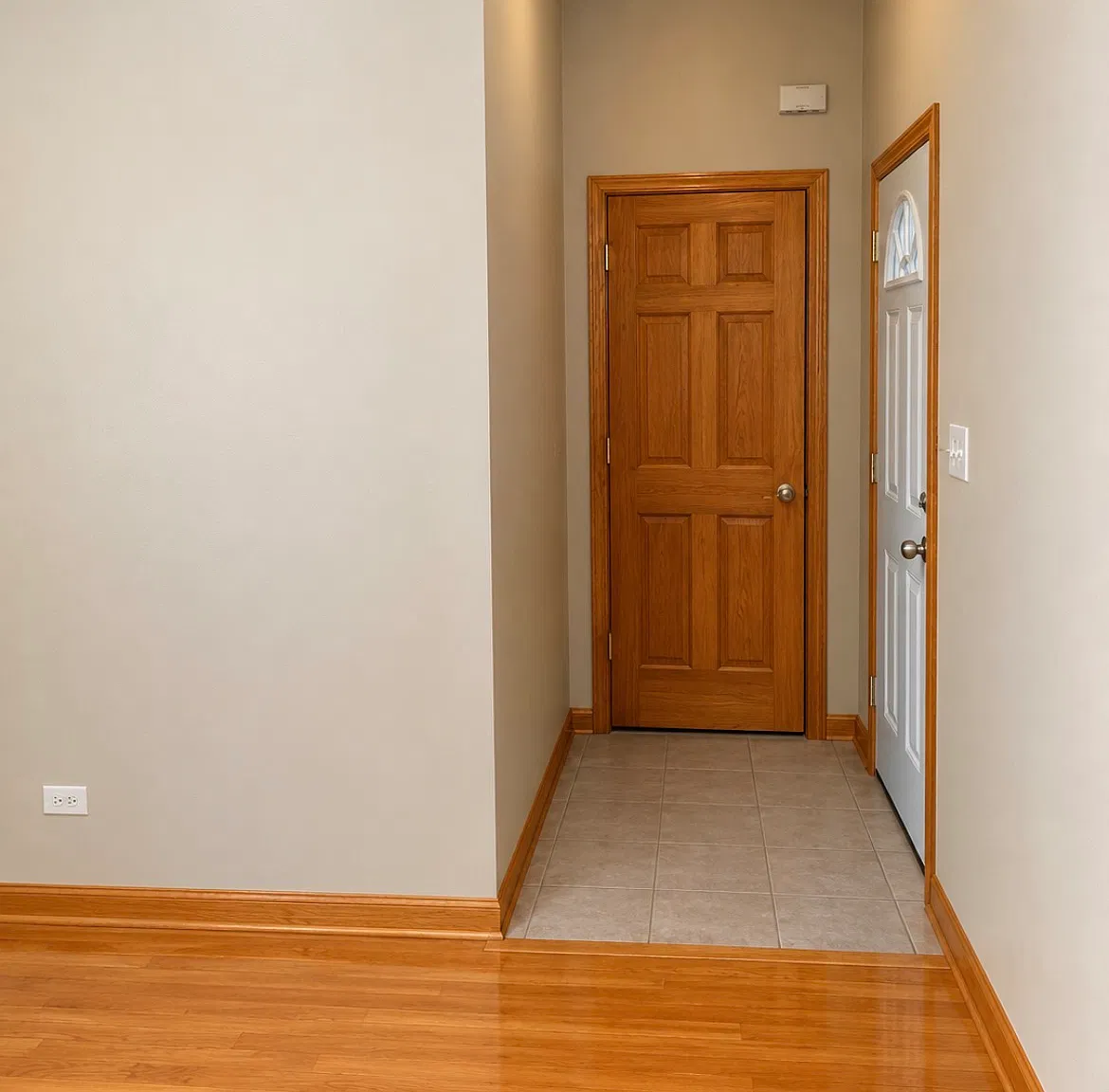 5 bed, 1700 sqft, $3,000 — Photo 2