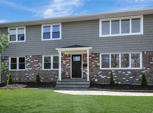 2690 Hansen Pl, Baldwin, NY 11510