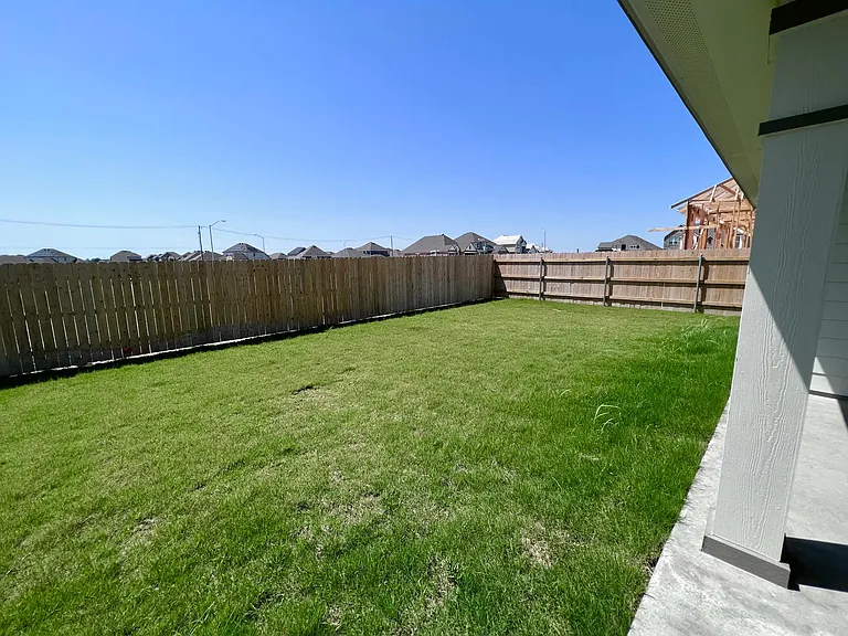 1753 Spence St — Photo 31