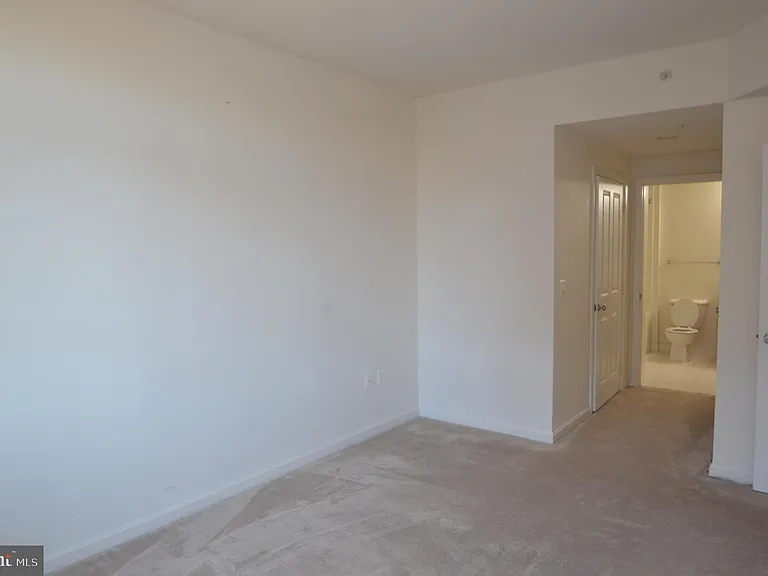 4490 Market Commons Dr #412 — Photo 15