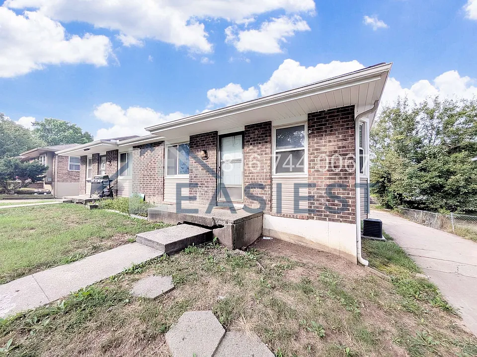 1017 SW Kingscross Rd