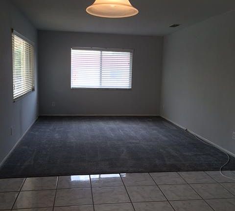4th image of 4729 39th Ave N #211