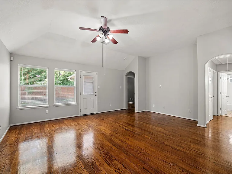 6907 Birnam Garden Ln — Photo 11