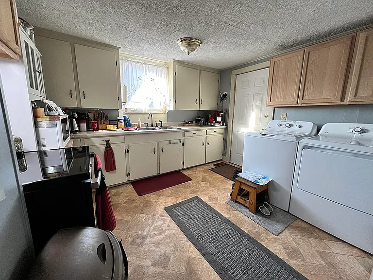 8 Reservoir Hill Rd — Photo 3