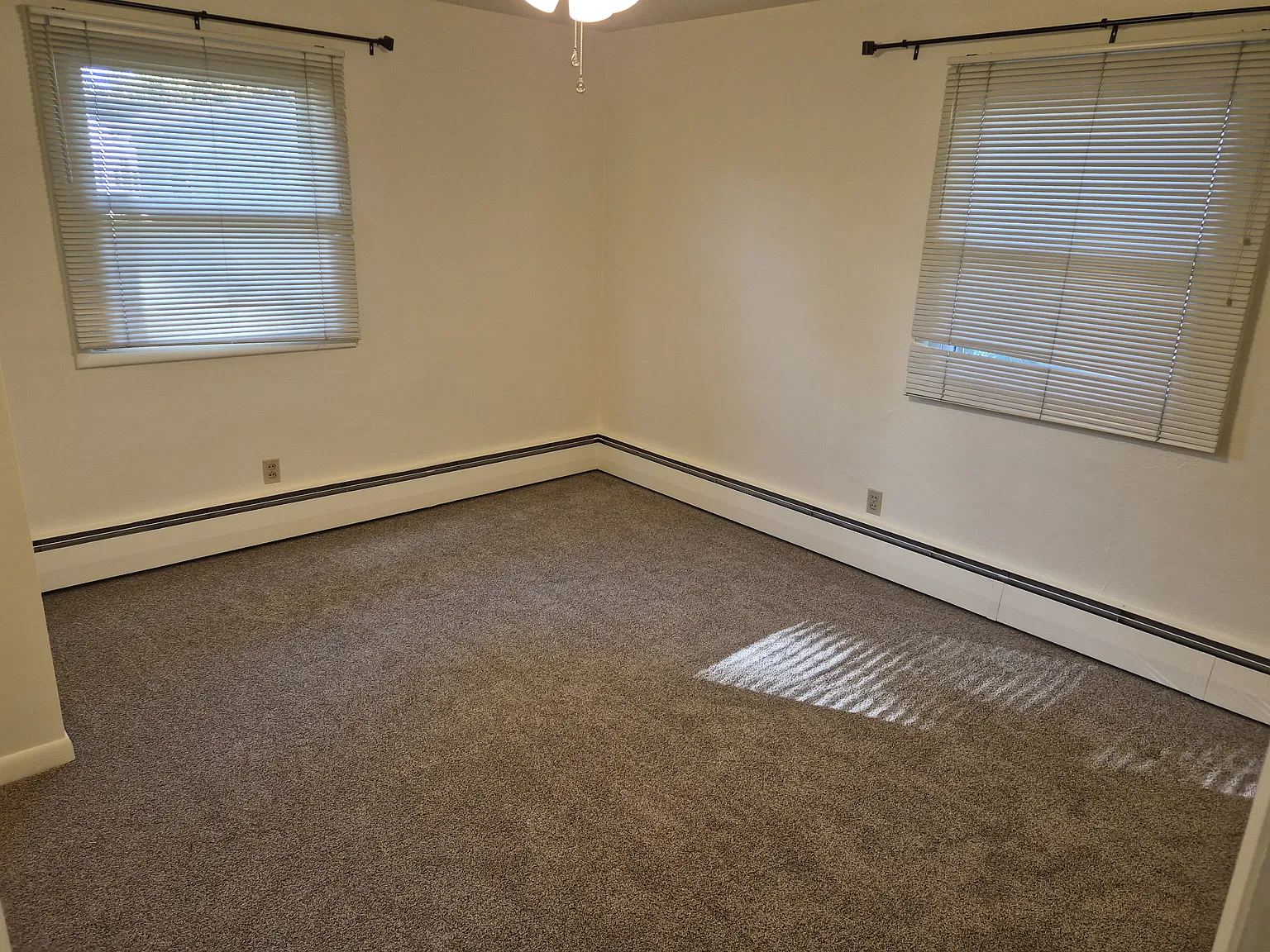 2 bed, $700 — Photo 3