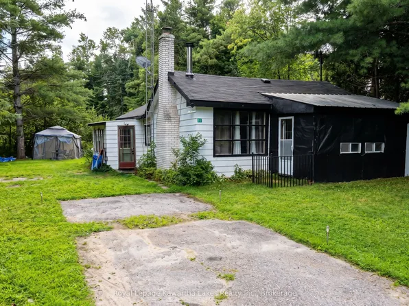 15 Cockburn St, Kawartha Lakes, ON K0M 2L0
