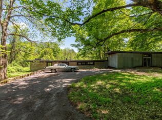 54 Interlaken Rd, Stockbridge, MA 01262