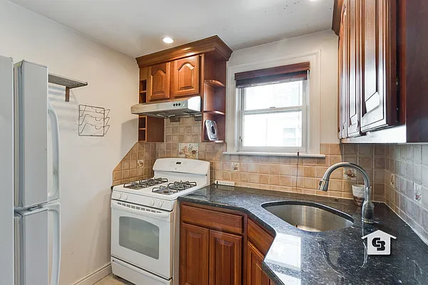 Sold by Coldwell Banker Reliable Real Estate | media 3