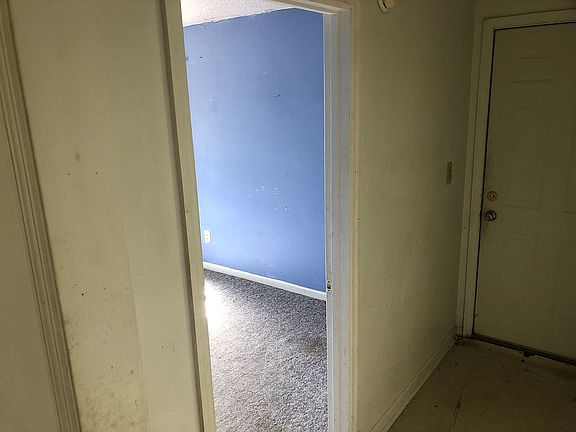 5th image of 1019 Henry St