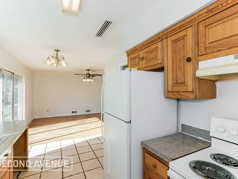 509 Southlake Dr — Photo 9