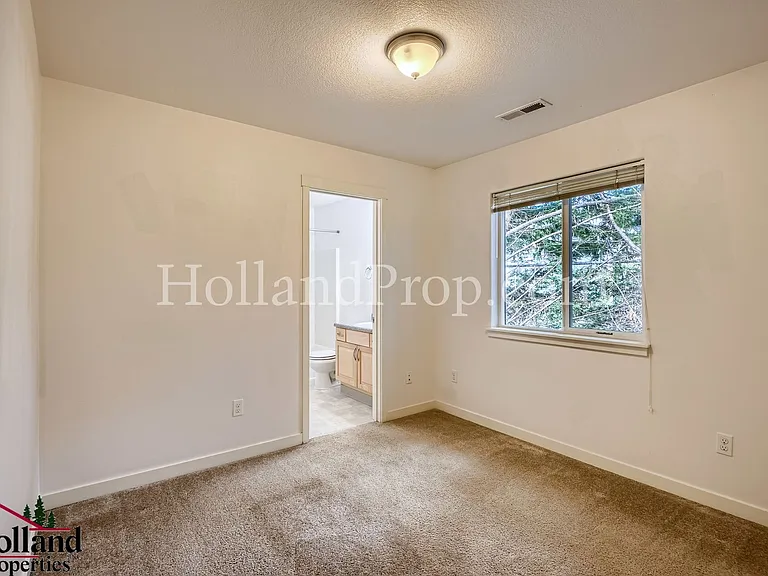 4415 NE 88th Ave #3 — Photo 17