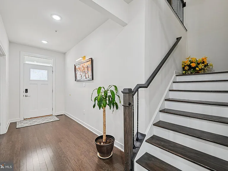 5830 Barts Way — Photo 10