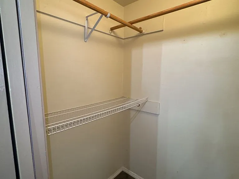 3504 W Cutler Ave — Photo 20