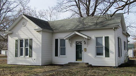 1st image of 504 Johnson St
