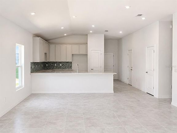 2nd image of 434 Albatross Rd