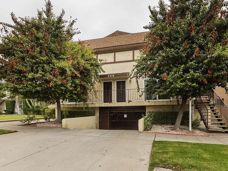 468 E Verdugo Ave — Photo 1