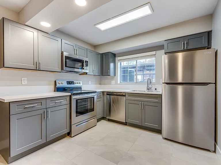 2750 S Durango Dr — Photo 23