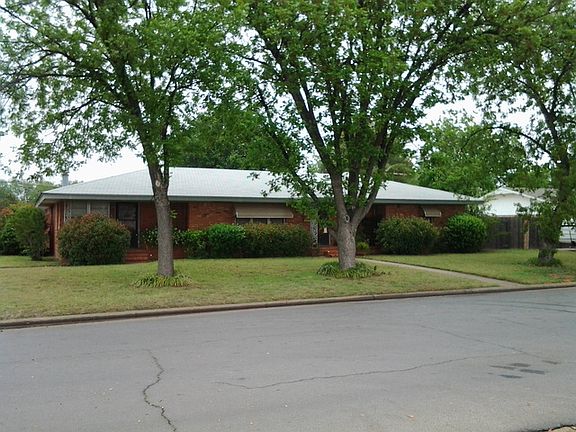 3rd image of 1001 Jan Lee Dr