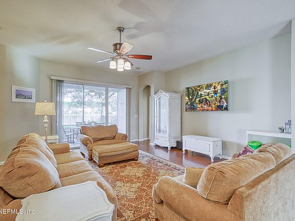 5th image of 1204 Owl Hollow Ct
