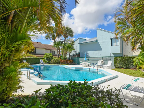 950 S Kanner Highway #905, Stuart, FL 34994