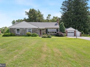 1007 Jamestown Rd, Broomall, PA 19008