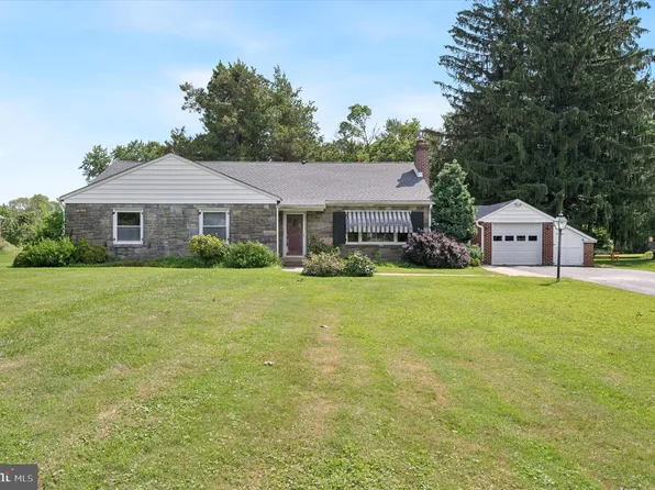 1007 Jamestown Rd, Broomall, PA 19008