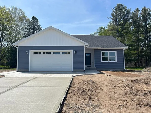 820 Willow Creek Rd, Escanaba, MI 49829