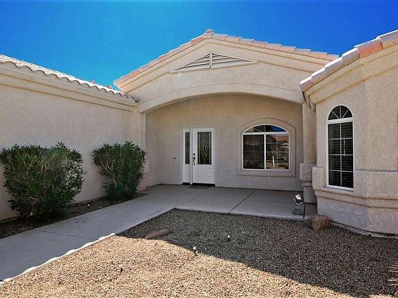 5th image of 1940 Crescent Dr